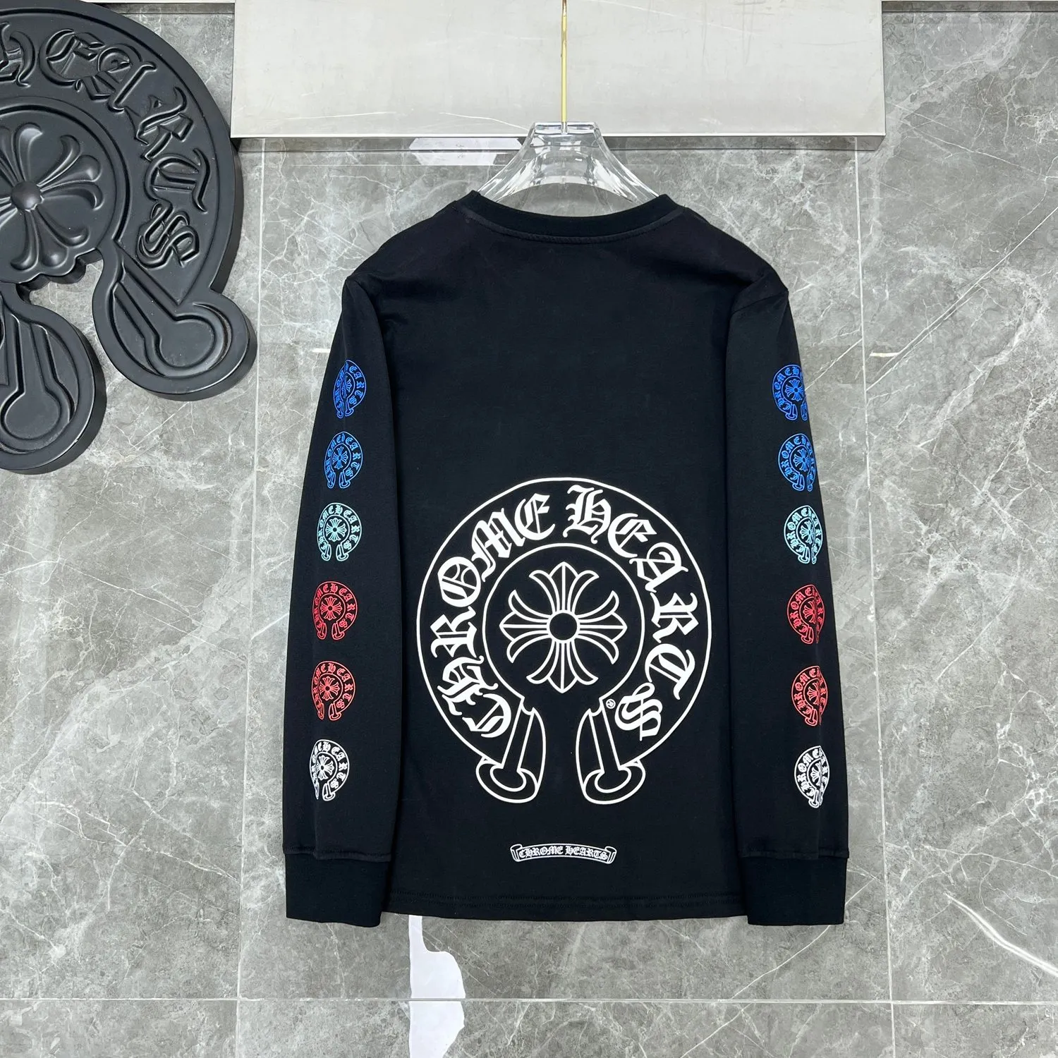 P160 Chrome Hearts 🍁Long T series🍁 Same series at the counter Chrome color spine gradient small horseshoe length T Imported environmentally friendly glue printing and dyeing Specially customized original 1:1 high gram weight comfortable fabric Recommended color: white black Size: S, M, L, XL